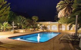 26 On Chamberlain Guest House